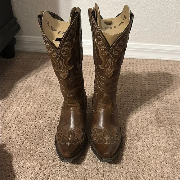 Ariat | Shoes | Ariat Rich Brown Leather Cowboy Boots | Poshmark display picture 3